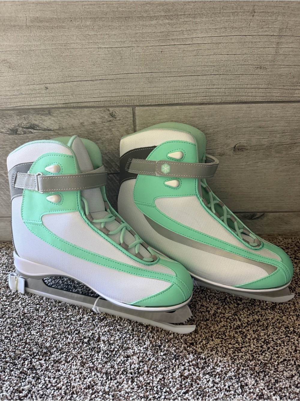 Women’s Mint Green and White Ice Skates — Comfortable Winter Figure Boots